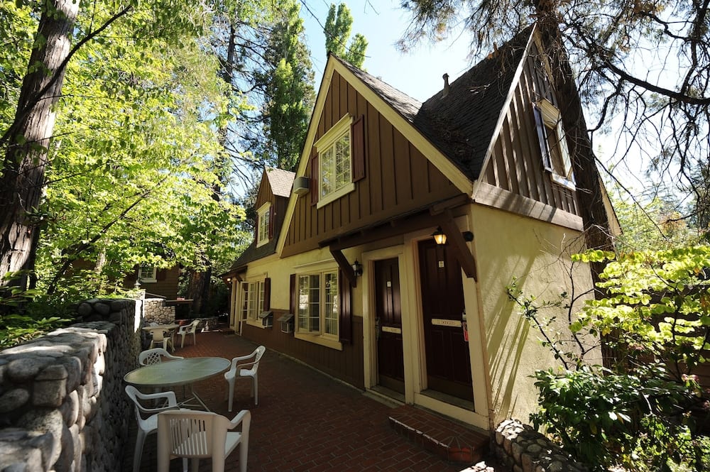 Saddleback Inn 2