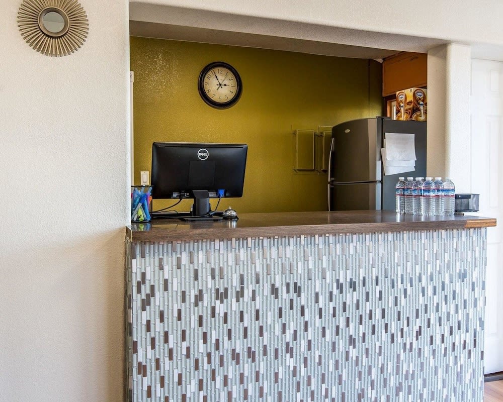Rodeway Inn Downtown Hanford 2