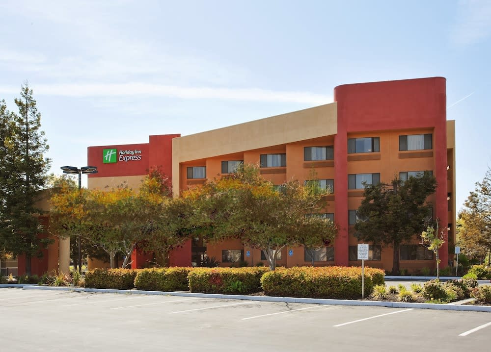 Holiday Inn Express UNION CITY (SAN JOSE) by IHG 1