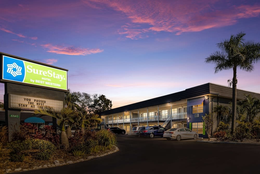 SureStay Hotel by Best Western Sarasota Lido Beach 1
