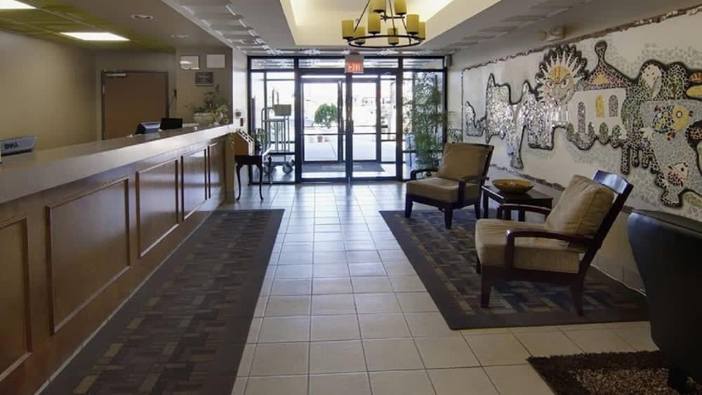 Econo Lodge 1
