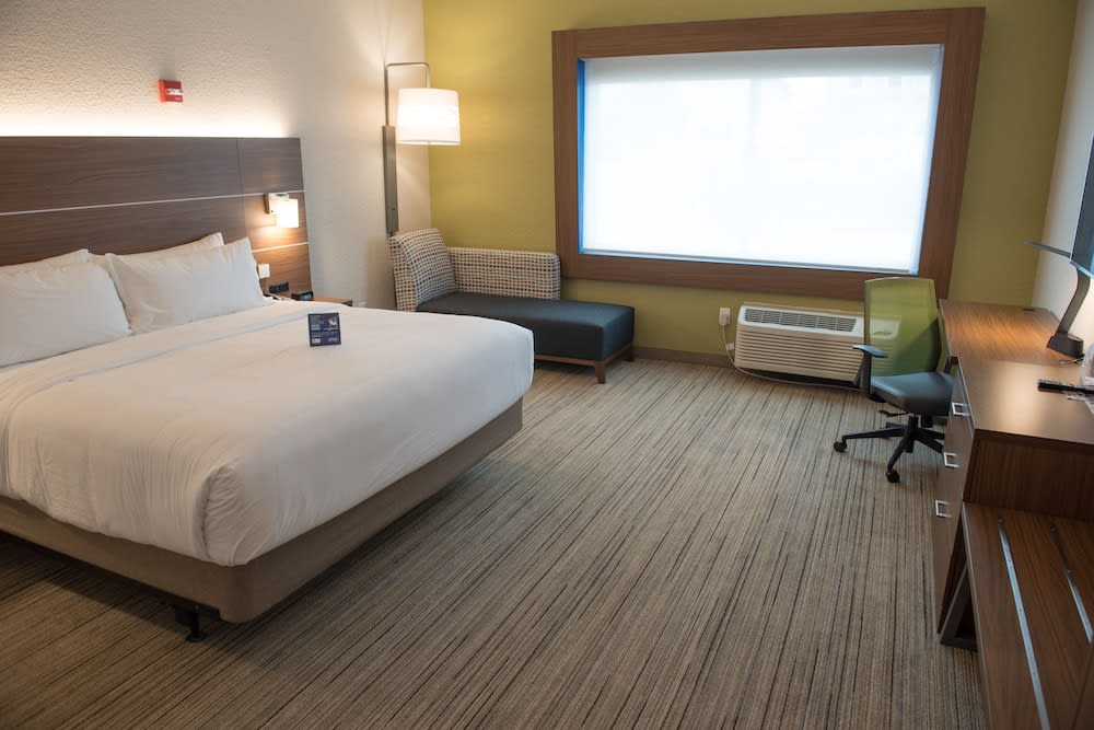 Holiday Inn Express & Suites ORLAND PARK - MOKENA by IHG 2
