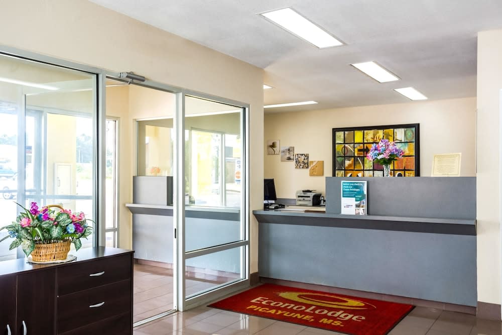 Econo Lodge Picayune 2