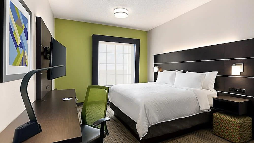 Holiday Inn Express & Suites PRYOR by IHG 2
