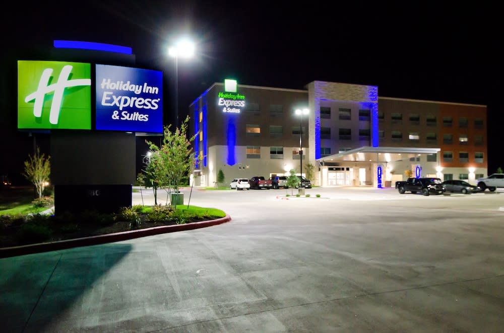 Holiday Inn Express & Suites TAYLOR by IHG 1