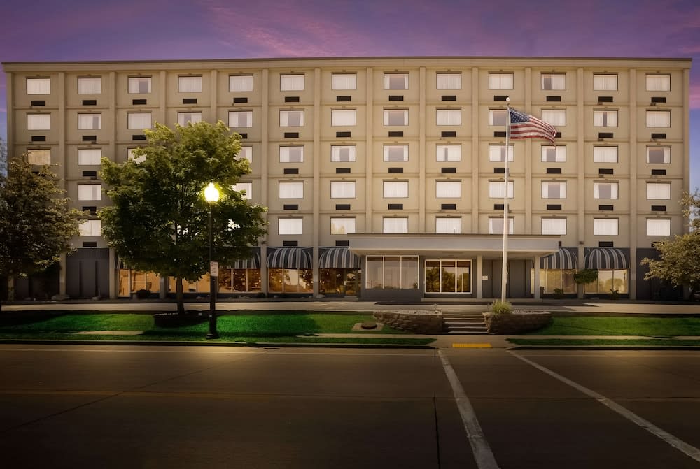 Best Western Riverfront Inn 1