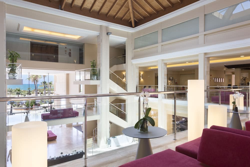 Hipotels Playa La Barrosa - Adults Only 2