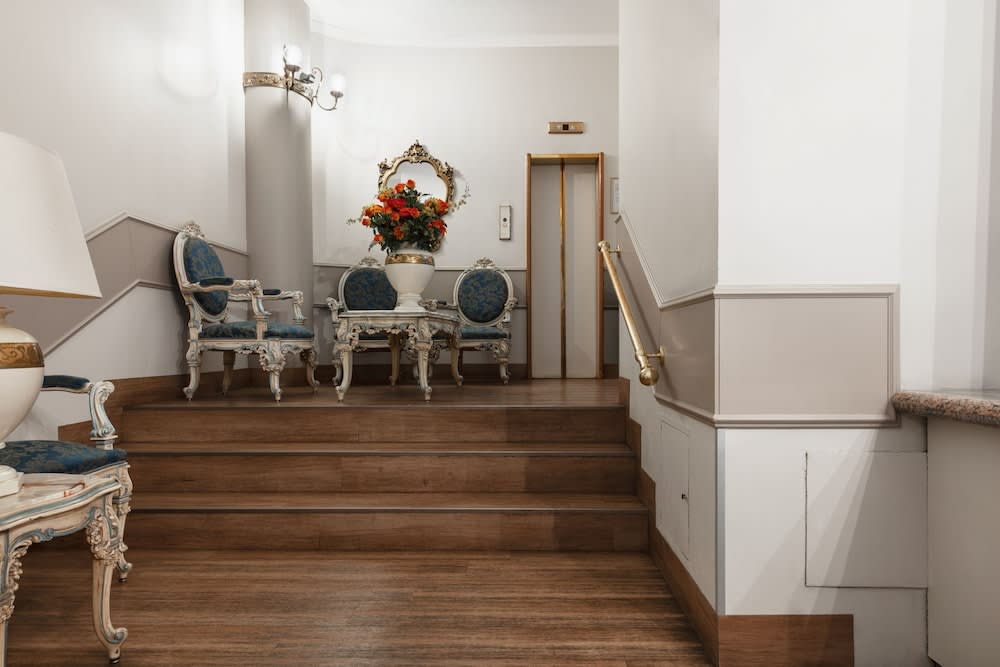 Mokinba Hotels King 2