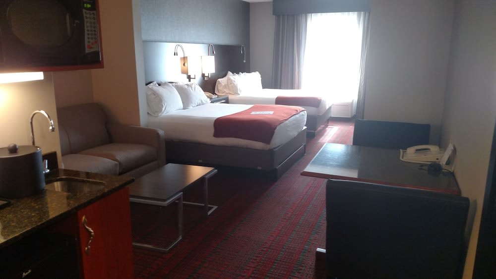 Holiday Inn Express Hotel & Suites Auburn by IHG 2