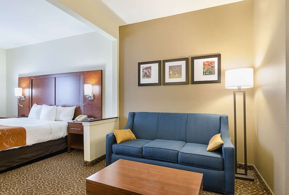 Quality Suites Springdale West I-49 5