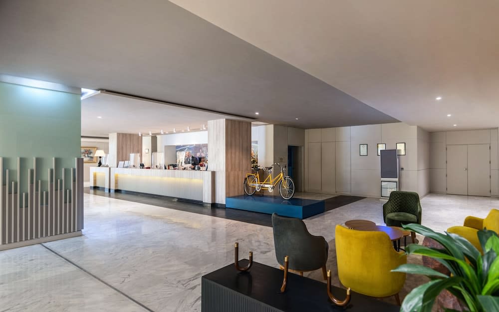 Golden Tulip El Mechtel 2