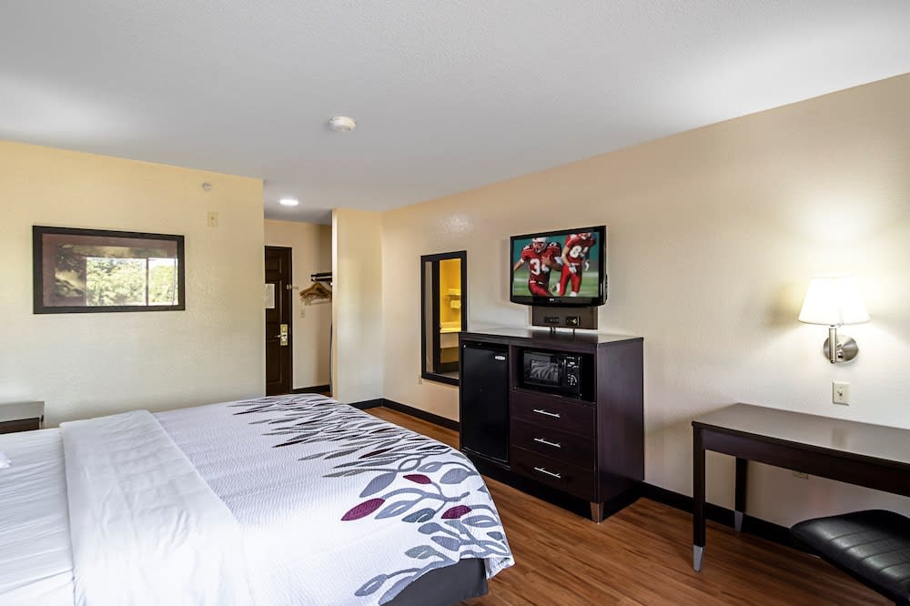 Red Roof Inn San Marcos 1