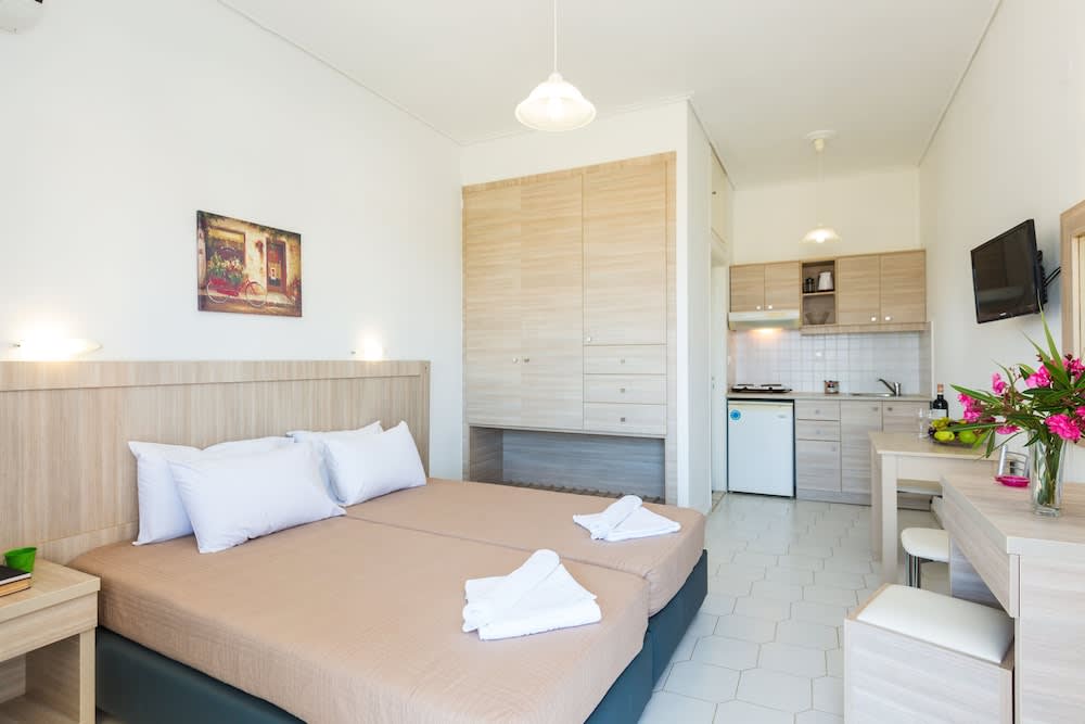 Yiannis Apartments 2