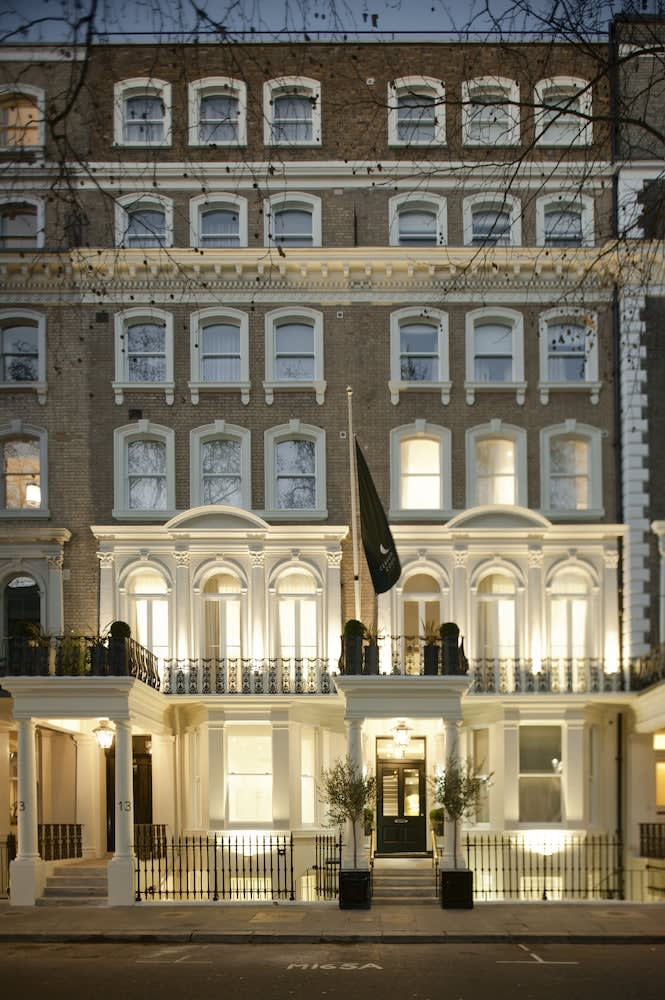 Claverley Court Apartments Knightsbridge 1