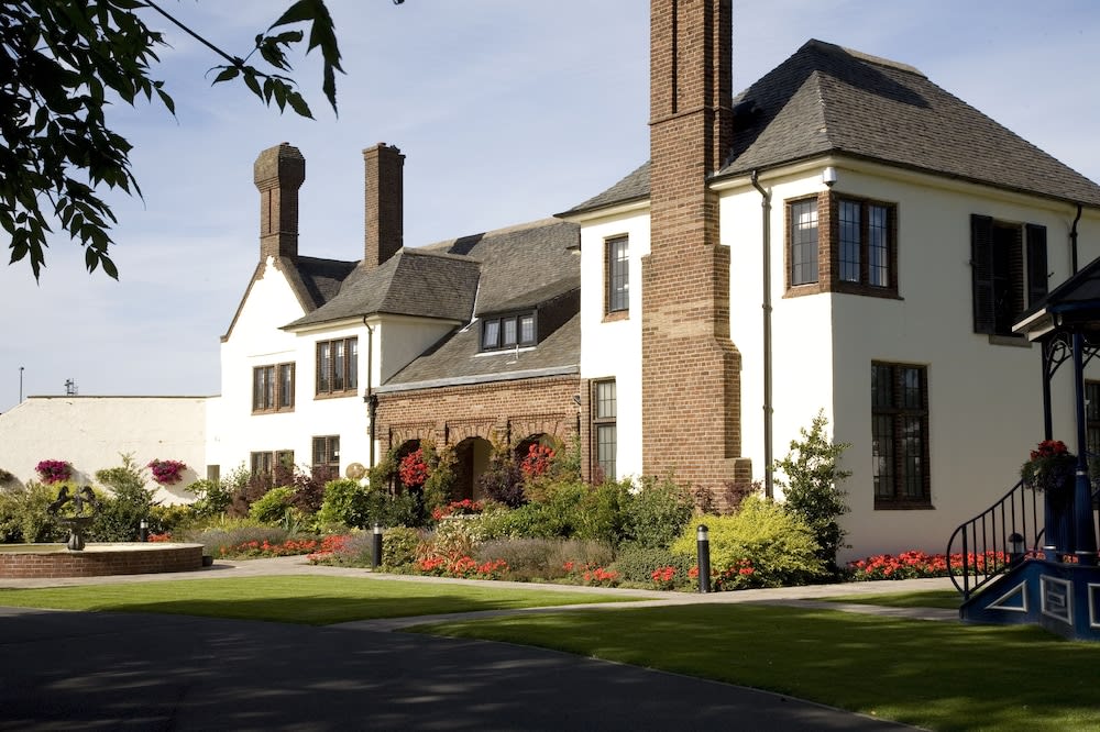 Western House Hotel At Ayr Racecourse 1
