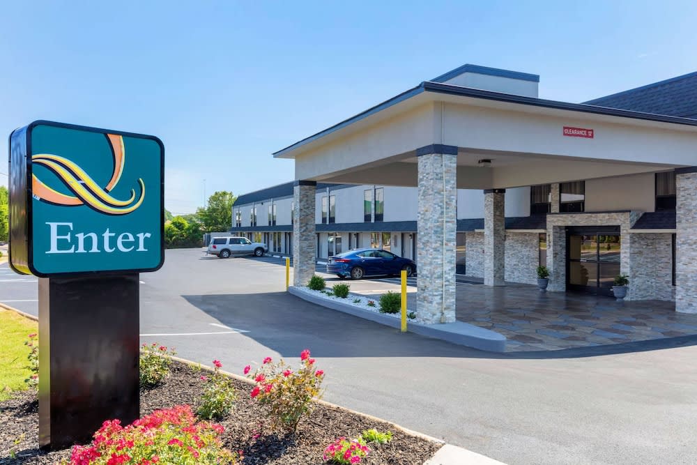 Quality Inn Cleveland North 1