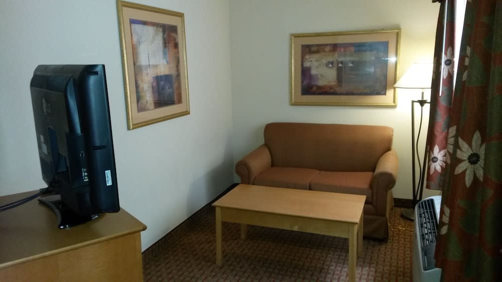 Holiday Inn Express Hotel & Suites Jenks by IHG 4