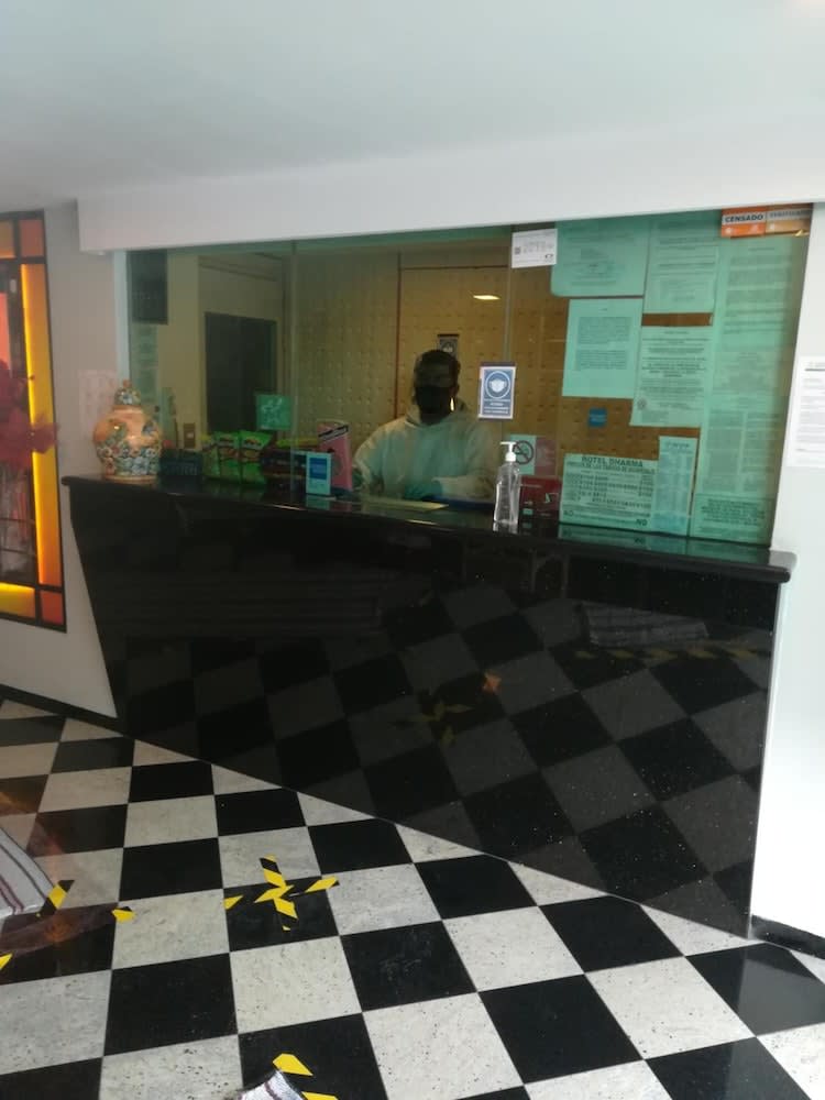 Hotel Dharma 2