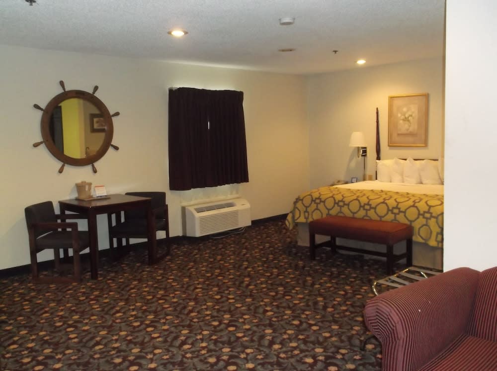 Baymont by Wyndham Metropolis 5