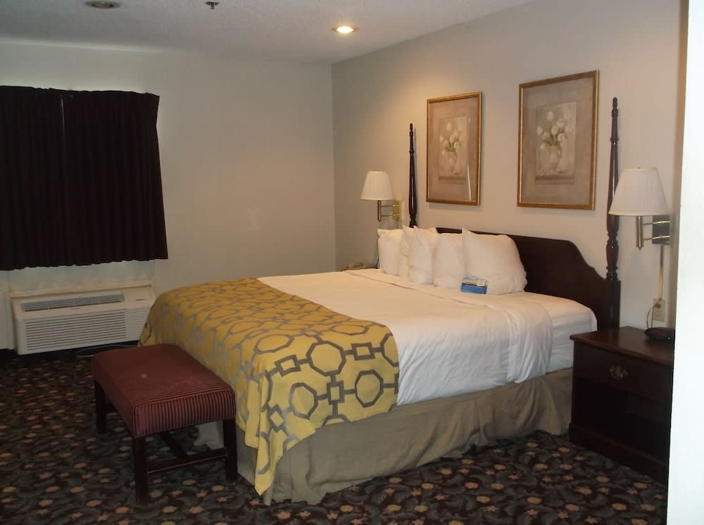 Baymont by Wyndham Metropolis 4