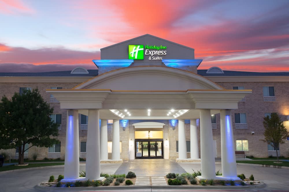 Holiday Inn Express & Suites Amarillo by IHG 1