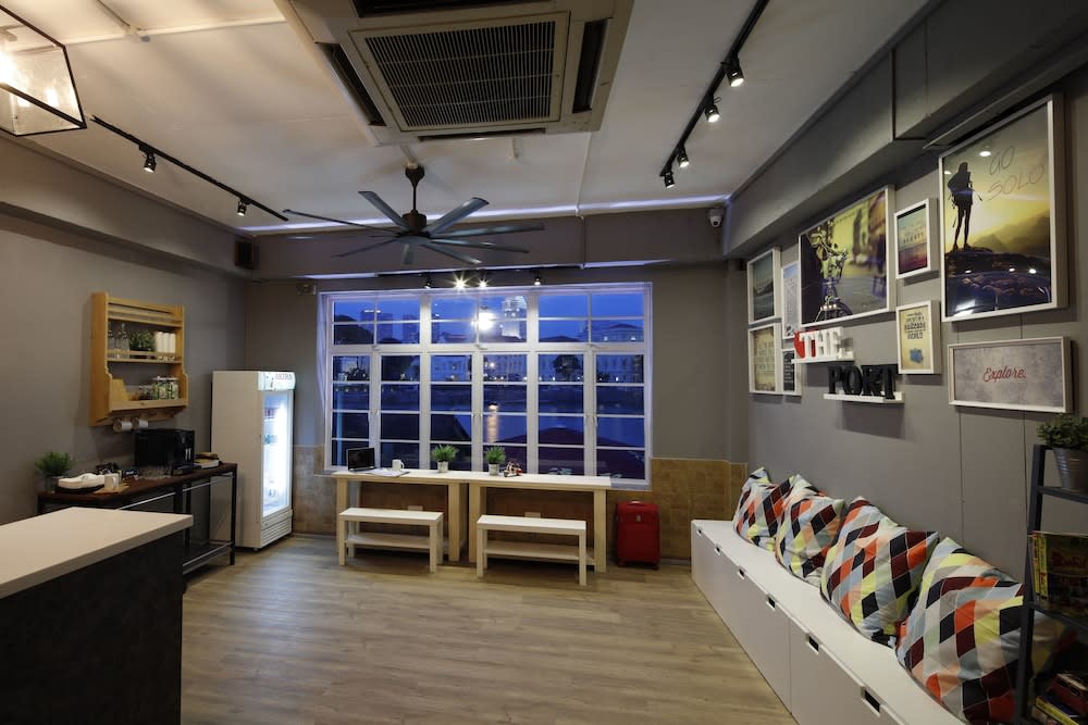 BEAT. Capsule Hostel @ Boat Quay 1