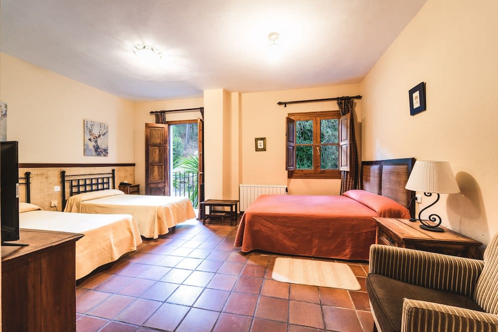 Hotel Humaina 2