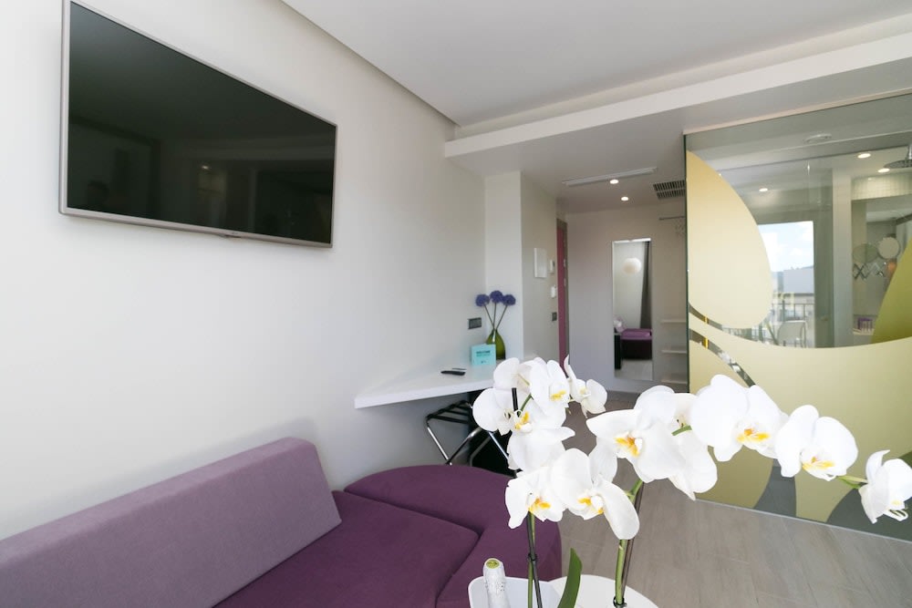 The Purple Hotel By Ibiza Feeling (Adults Only) 5