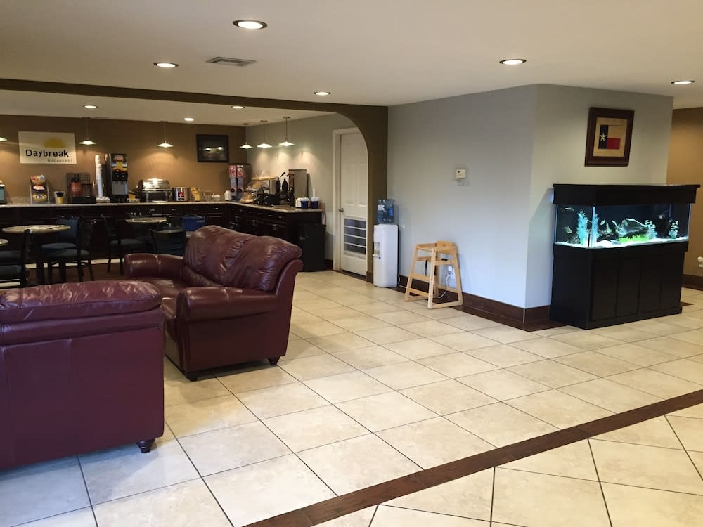 Days Inn by Wyndham New Braunfels 3