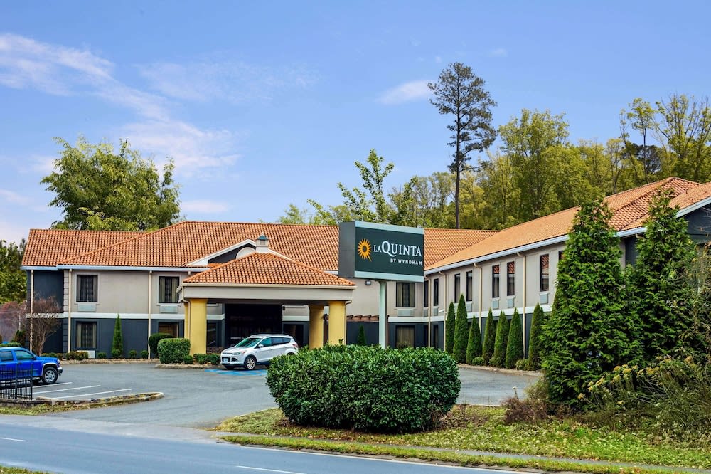La Quinta Inn by Wyndham Radford 1
