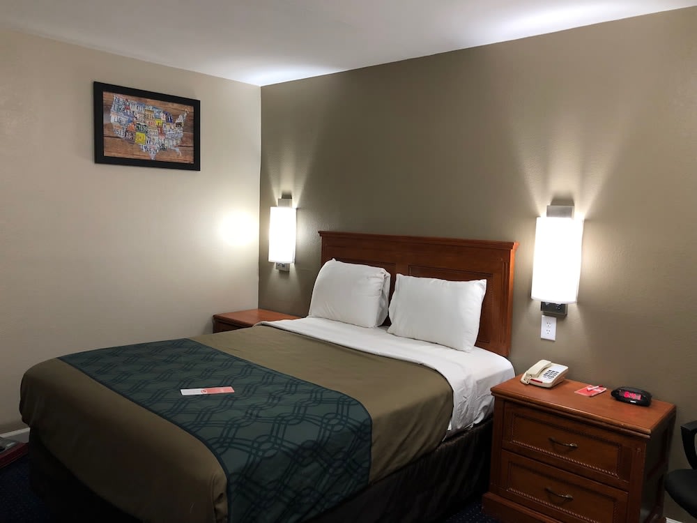 Econo Lodge Temple 2