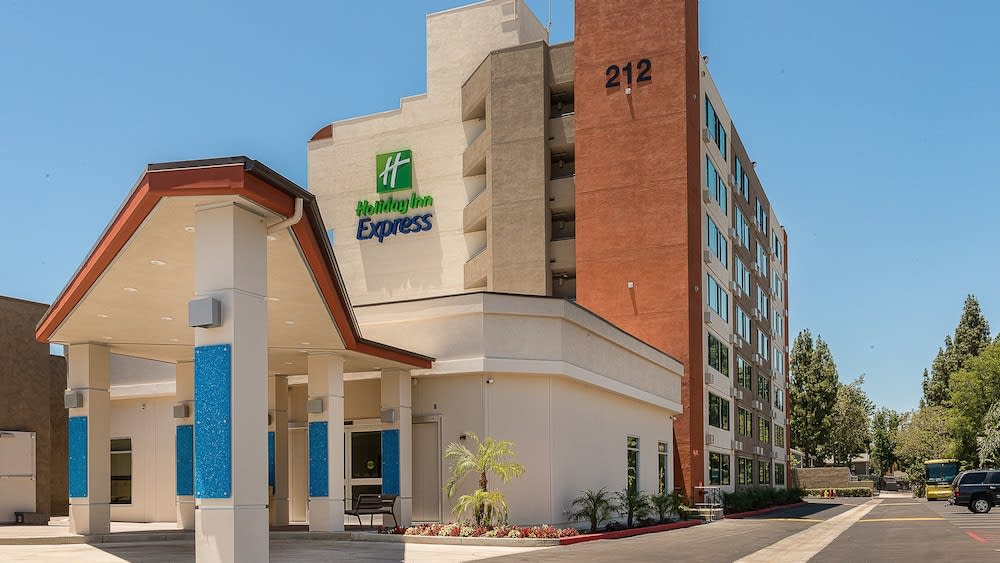 Holiday Inn Express FULLERTON - ANAHEIM by IHG 1