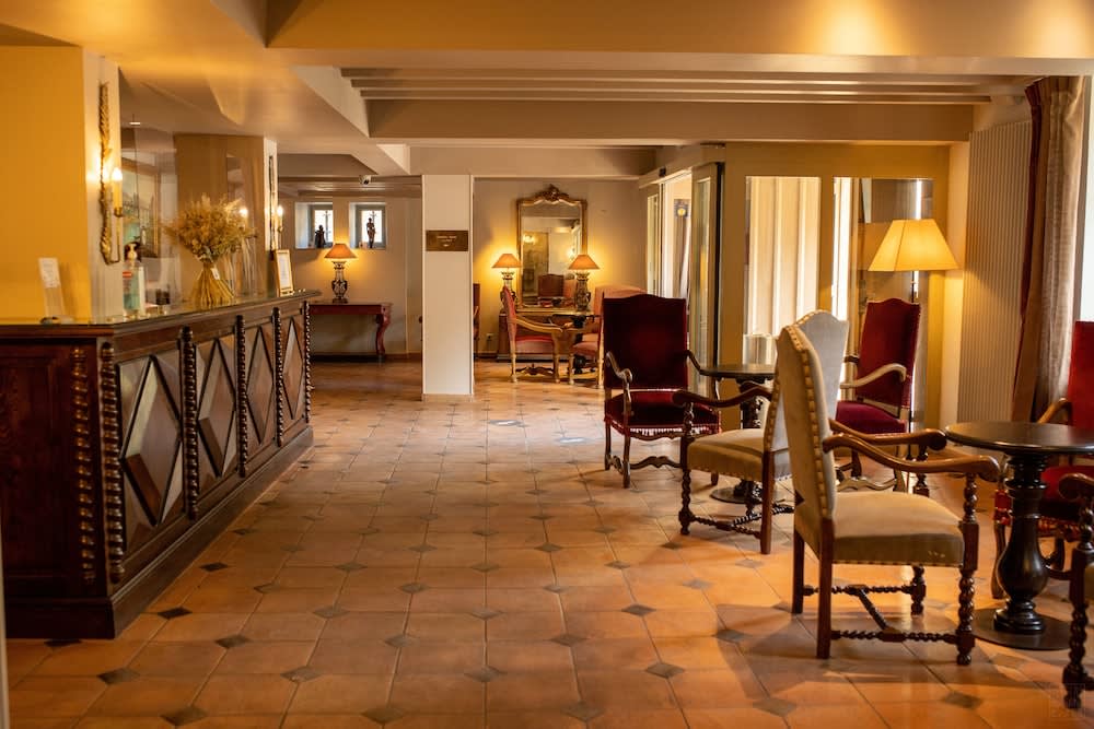 Hôtel Le Donjon - Cœur de La Cité Médiévale 3