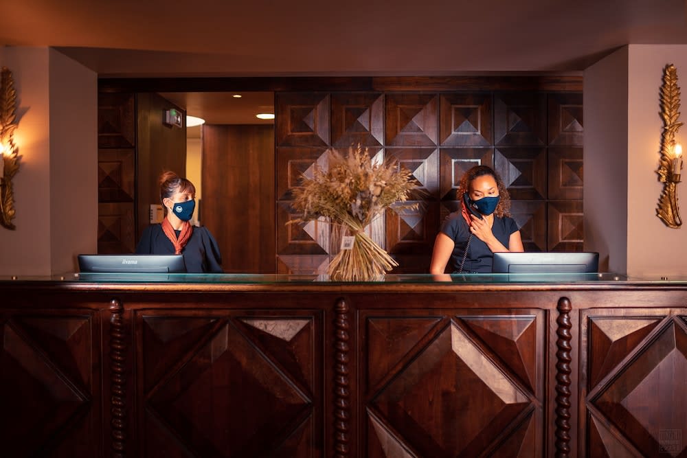 Hôtel Le Donjon - Cœur de La Cité Médiévale 4