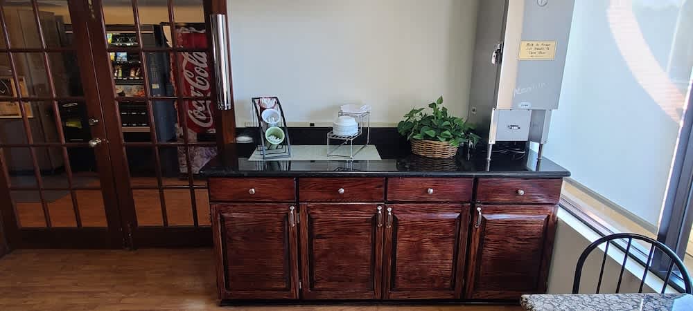 Red Roof Inn & Suites Cornelius – Lake Norman 2