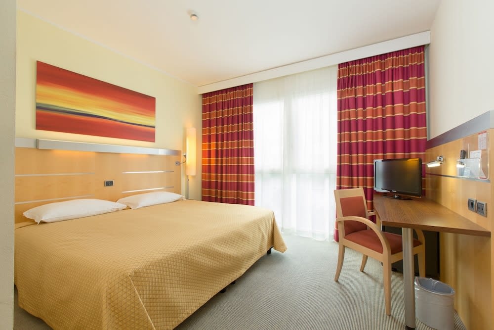 UNA HOTELS Cesena Nord 1