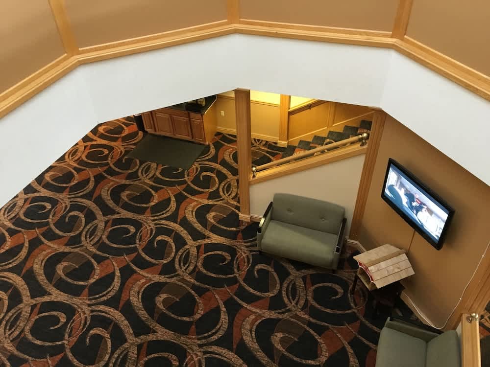 Cabot Inn & Suites 2