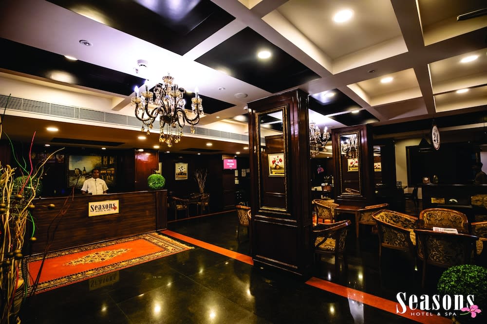 Seasons Hotels & Resorts 1