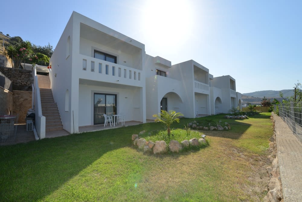 Golden View Studios 5