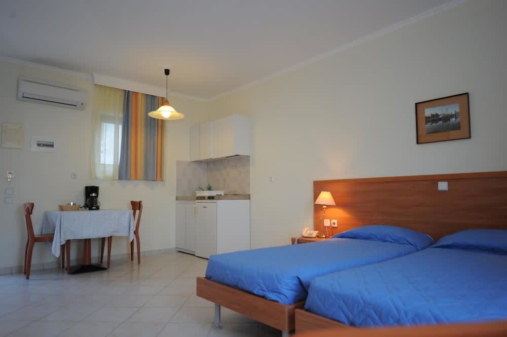 Golden View Studios 4