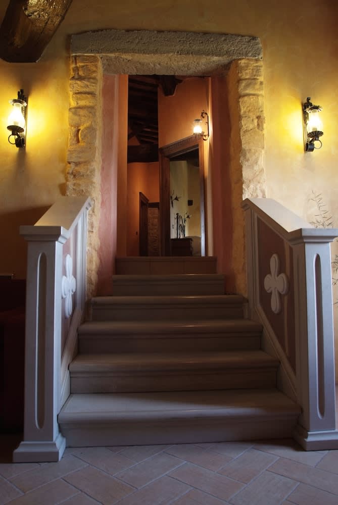 Castello Di Giomici 2