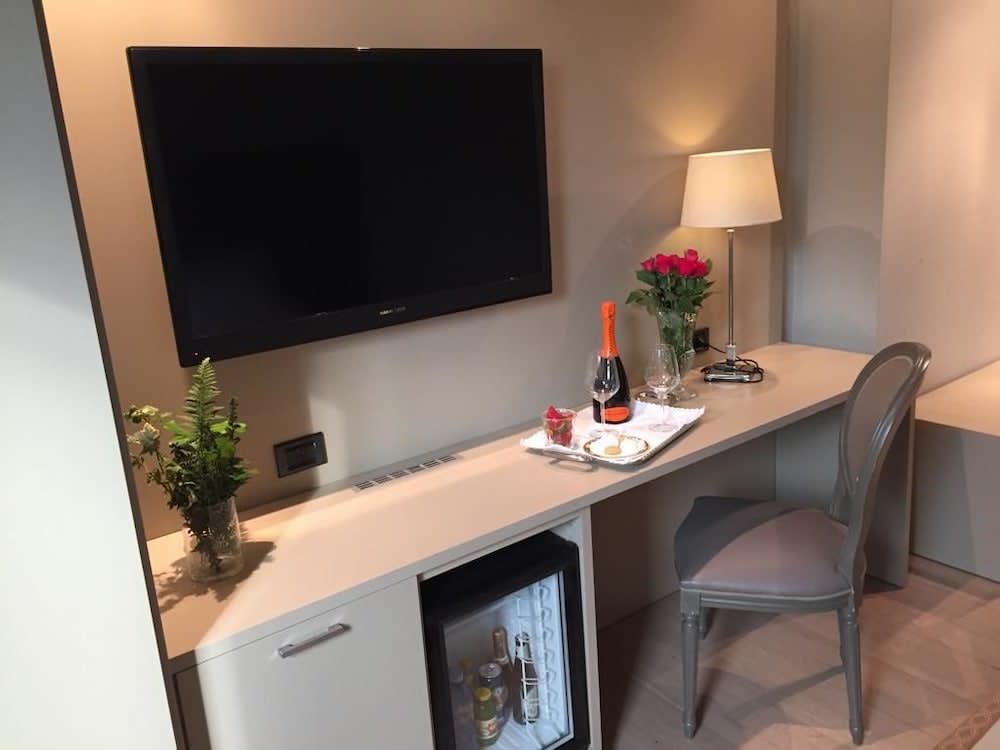 Ferretti MajesticHouse 4