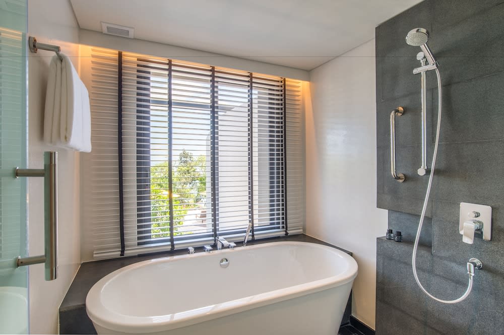 The ShellSea Krabi I Luxury Beach Front Resort & Pool Villa 3