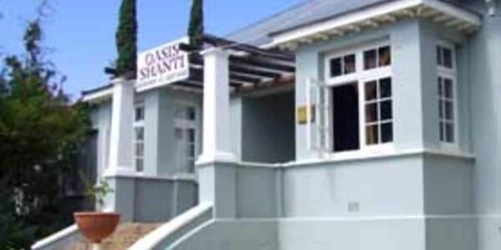 Oasis Shanti Backpackers 1