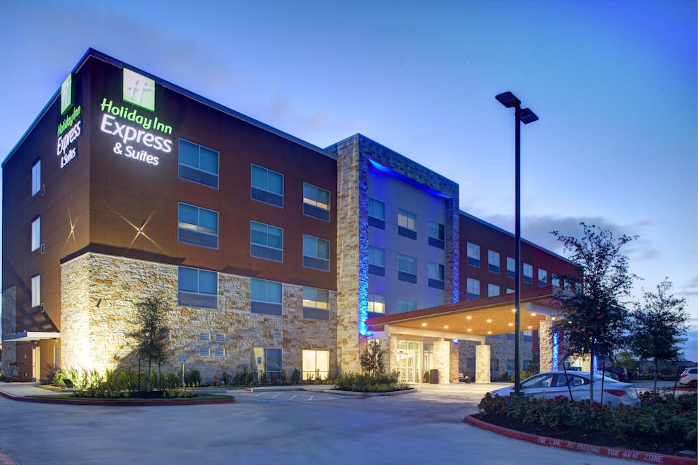 Holiday Inn Express & Suites HOUSTON NW - CYPRESS GRAND PKY by IHG 1