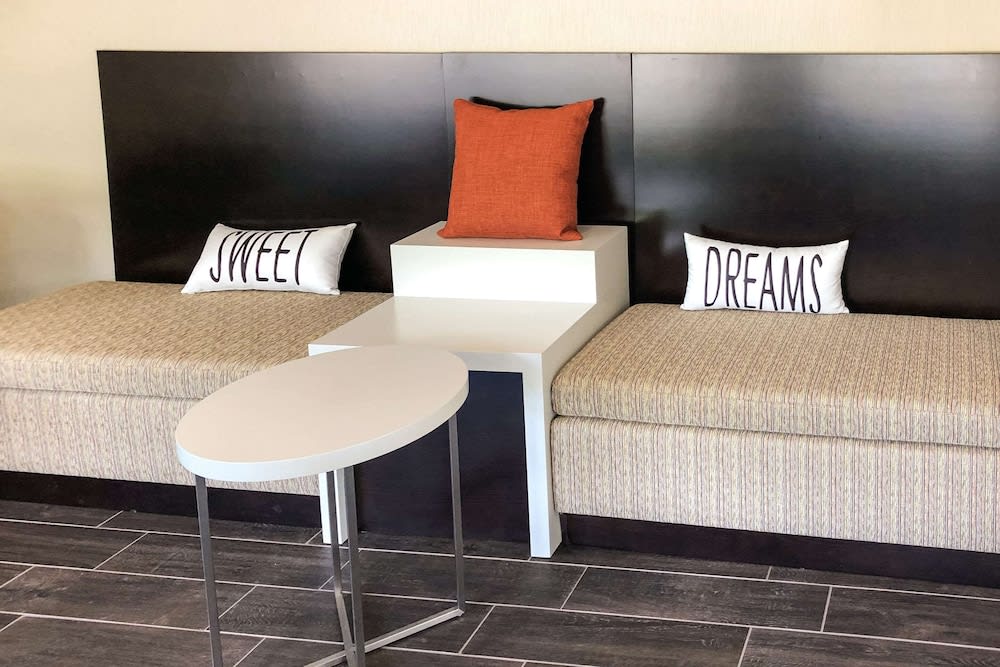Sleep Inn & Suites Quebec City East 2