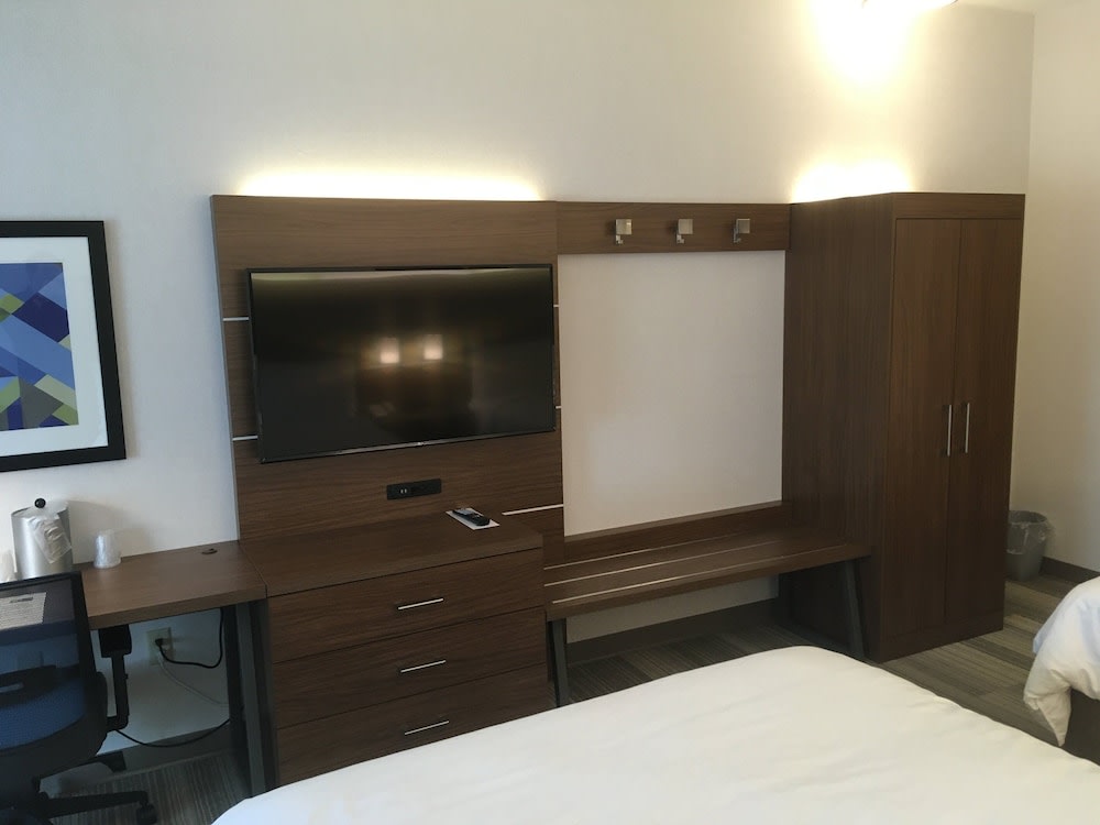 Holiday Inn Express & Suites Bethlehem Arpt-Allentown Area 3