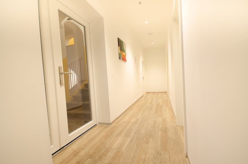Rooms Ambrozic 2