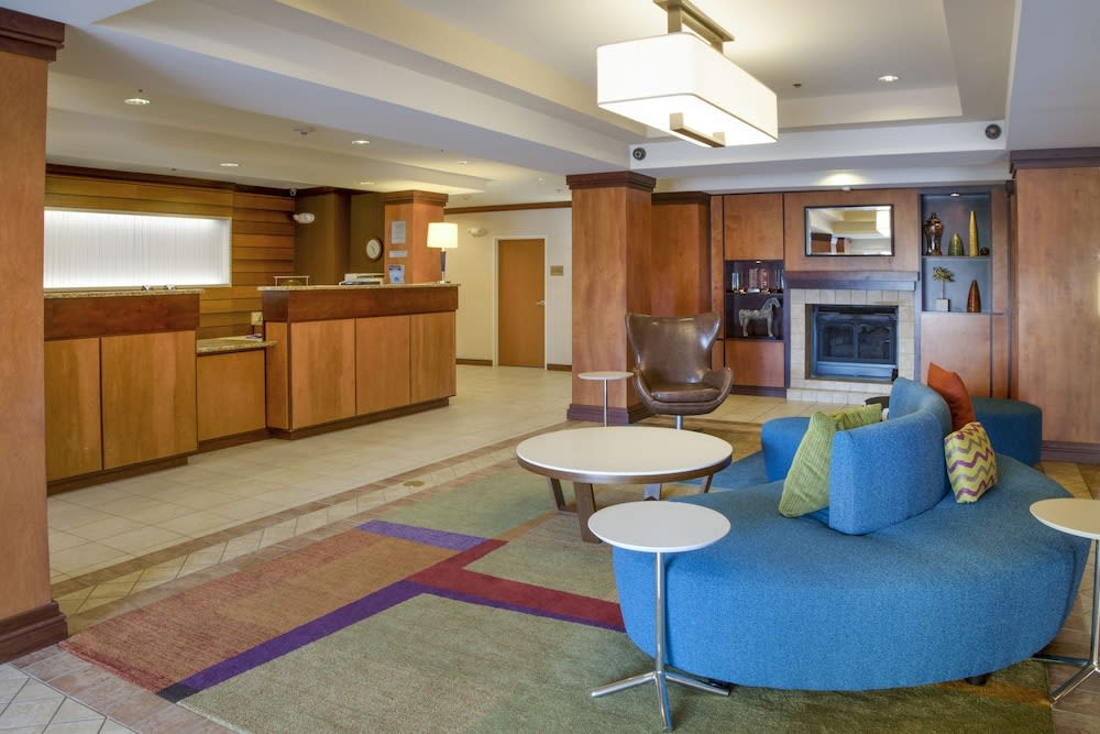 Fairfield Inn and Suites South Hill I-85 2