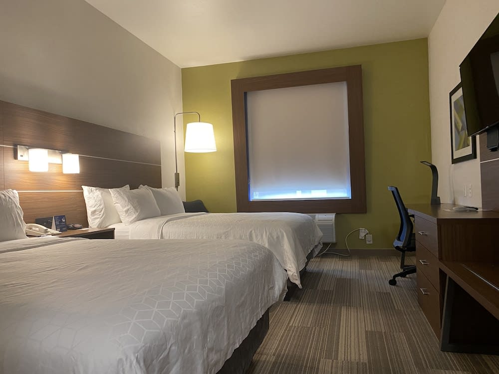 Holiday Inn Express & Suites Beaumont - Oak Valley by IHG 3